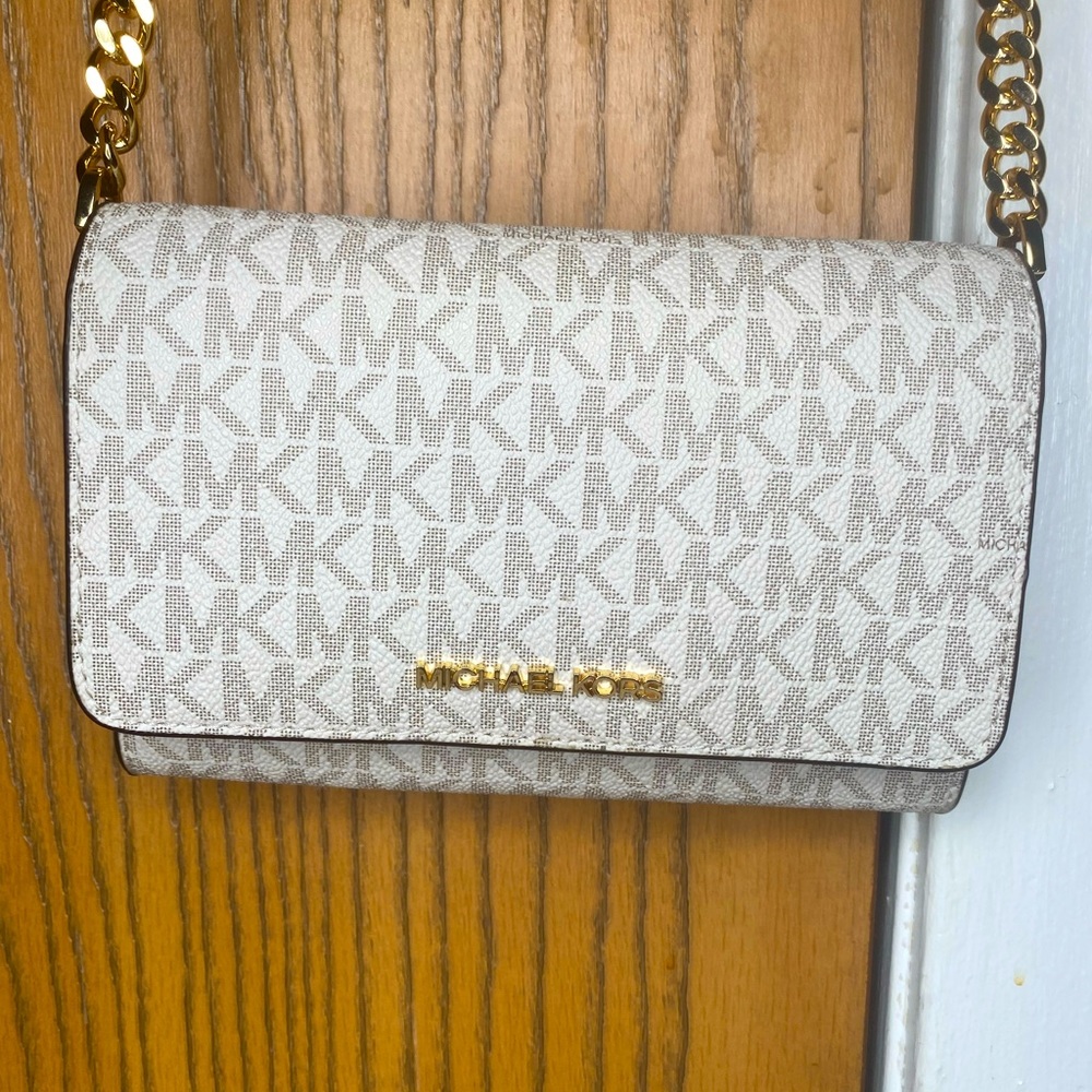Vanilla Jet Set Small Phone Crossbody Bag